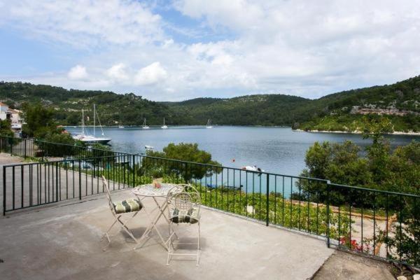 Guest House Busurelo Mljet Esterno foto